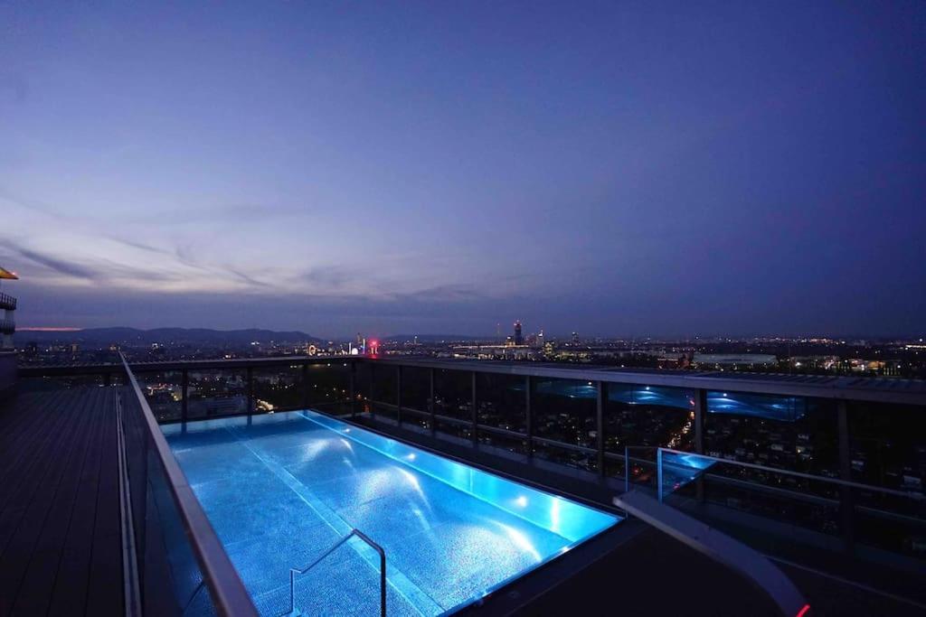 The High-rise With Pool Vienne